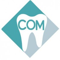 COM MÁS LOGOTIPO