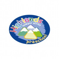 Highlands semper altius preschool más logotipo