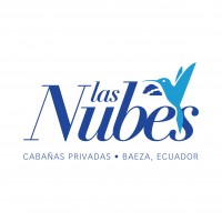 las Nubes CABAÑAS PRIVADAS BAEZA ECUADOR MÁS LOGOTIPO