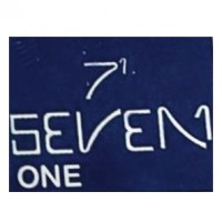 71 SEVEN ONE + LOGOTIPO